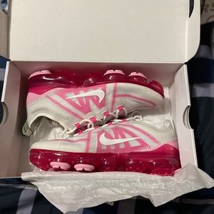 WMNS Air Vapormax 2019, Womens Size 10.